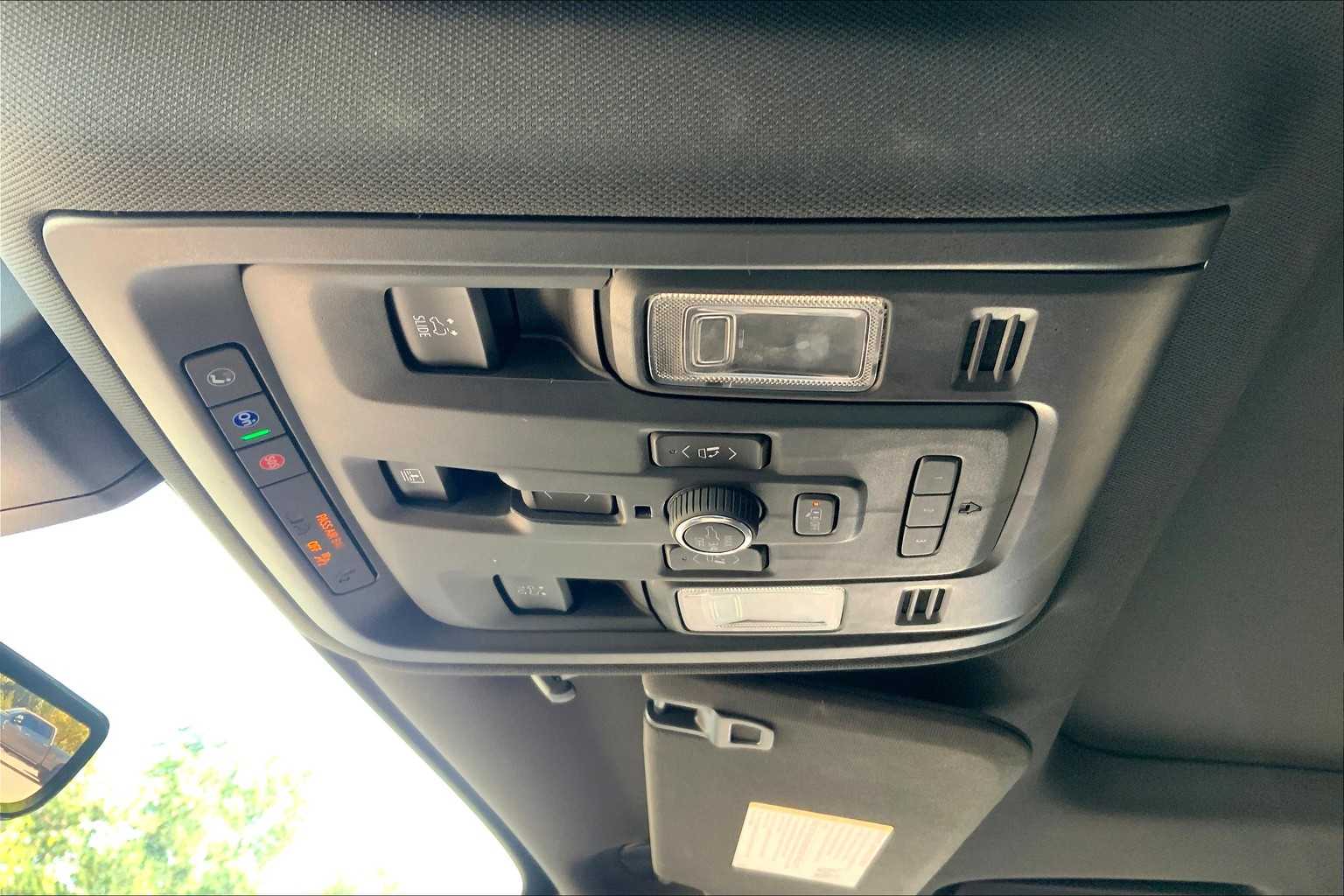 2021 Chevrolet Tahoe High Country photo 36