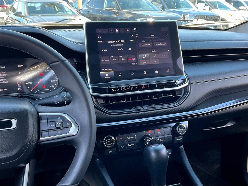 2023 Jeep Compass Altitude photo 17