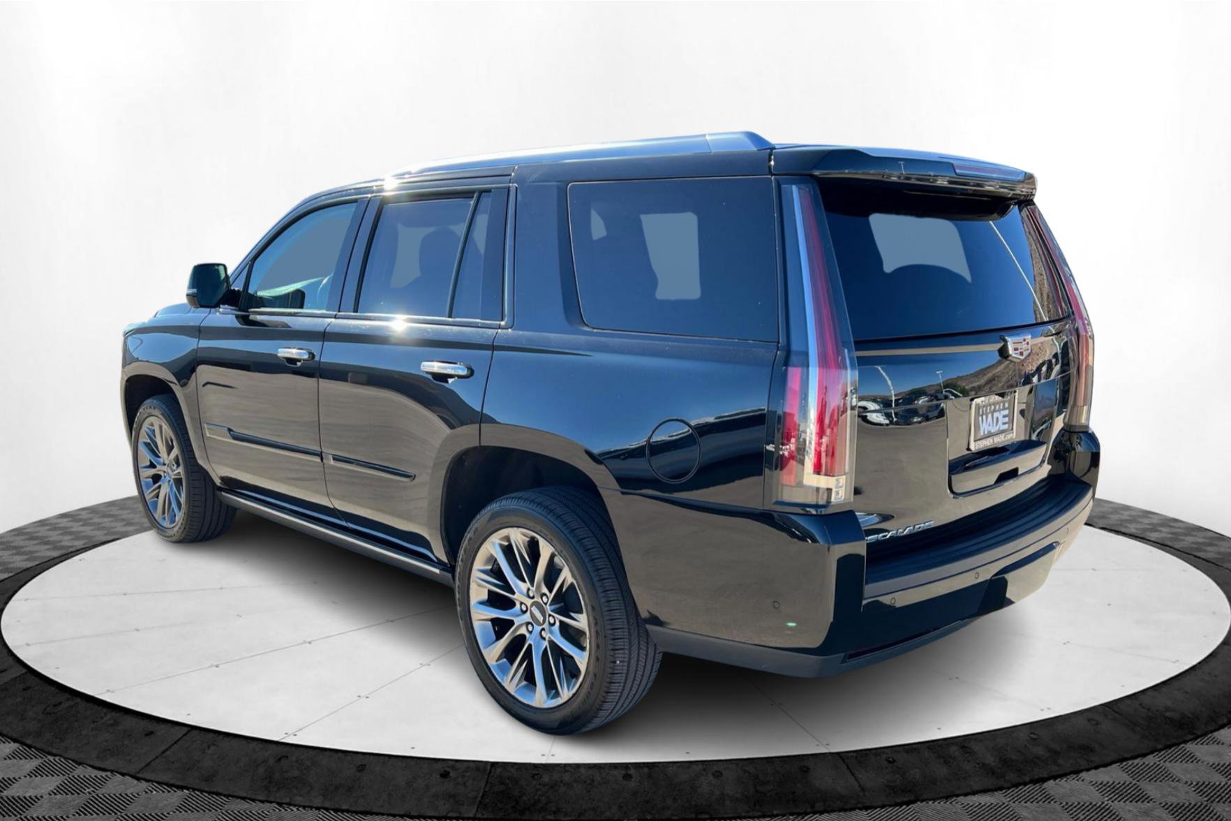 2020 Cadillac Escalade Premium Luxury photo 3