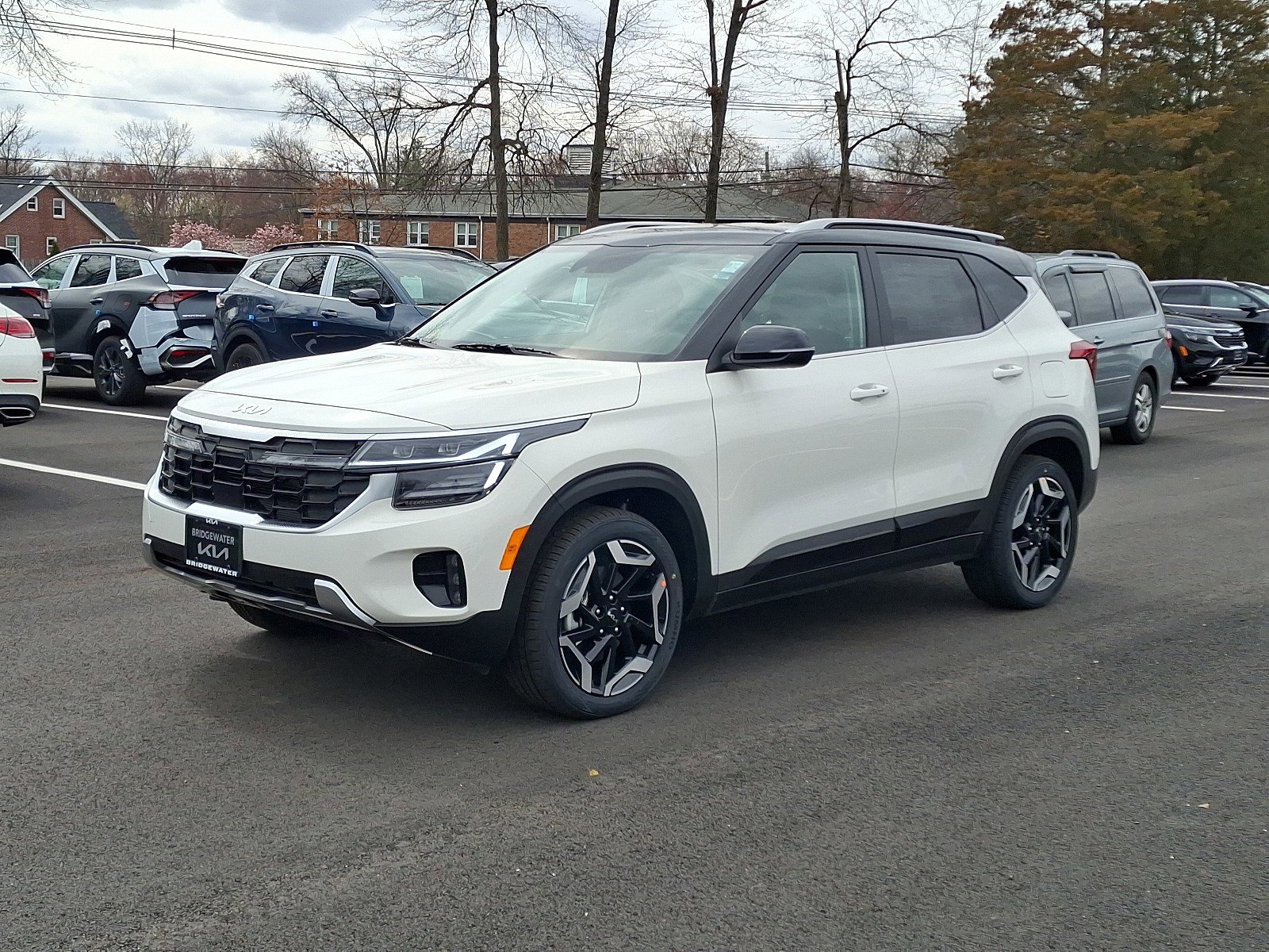 2025 Kia Seltos SX photo 2