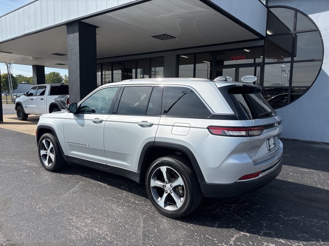 2023 Jeep Grand Cherokee Limited photo 5