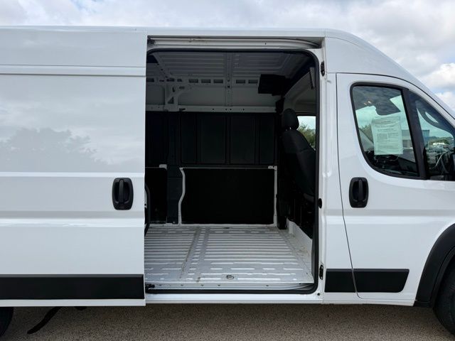 2024 Ram ProMaster 2500 photo 11