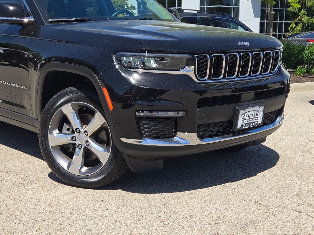 2022 Jeep Grand Cherokee Limited photo 2