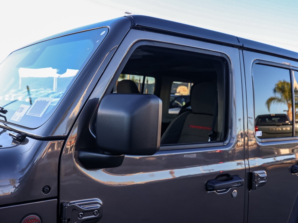 New 2026 Granite Crystal Metallic Clear-Coat Exterior Paint Jeep Rubicon image 11