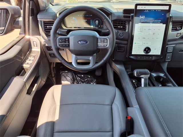 2025 Ford F-150 Lightning photo 5