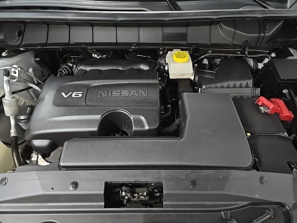 2023 Nissan Pathfinder Platinum photo 13