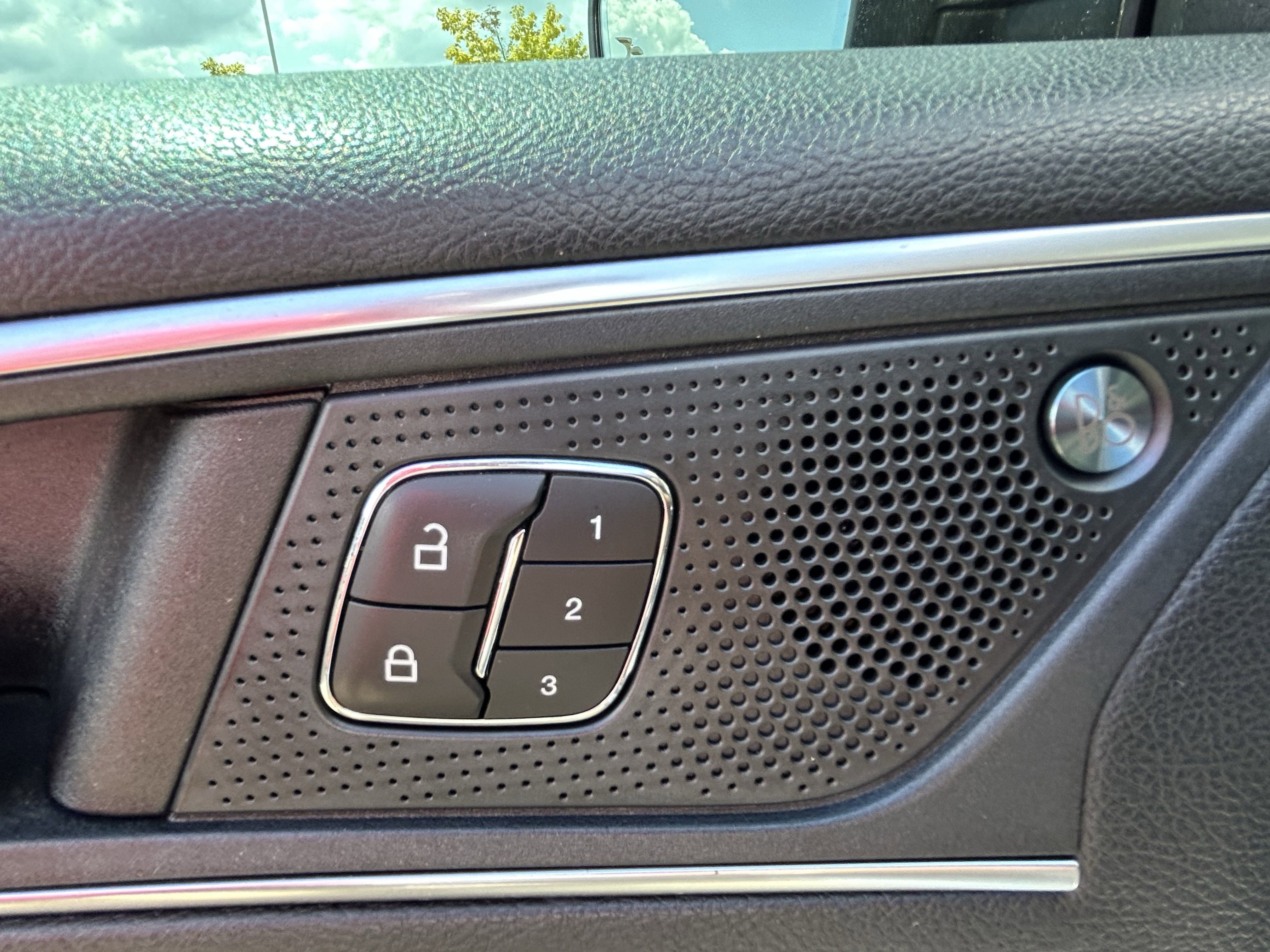 2022 Ford Edge Titanium photo 3