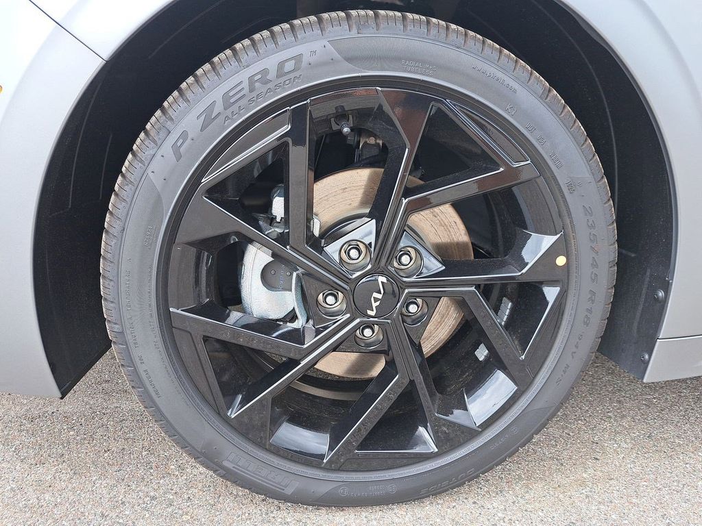 2026 Kia K5 GT-Line photo 11