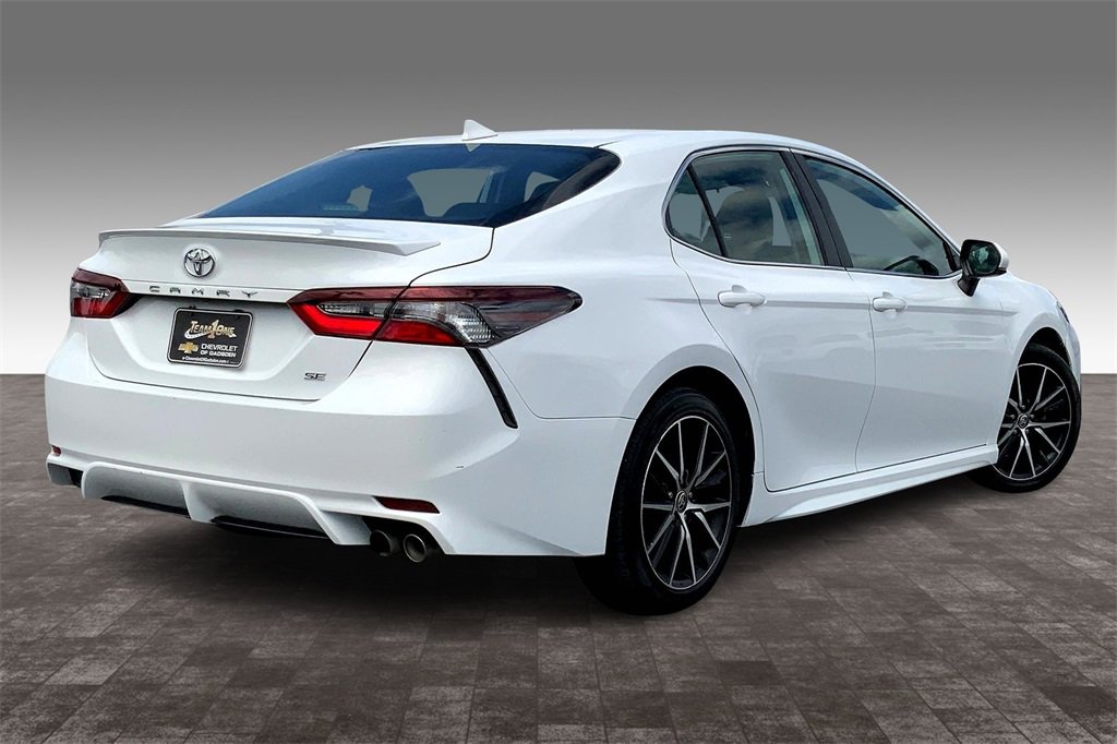 2021 Toyota Camry SE photo 12