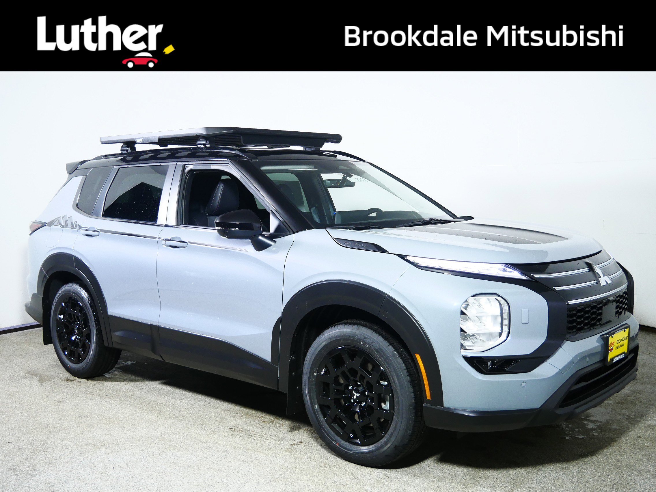 2025 Mitsubishi Outlander Trail Edition's photo