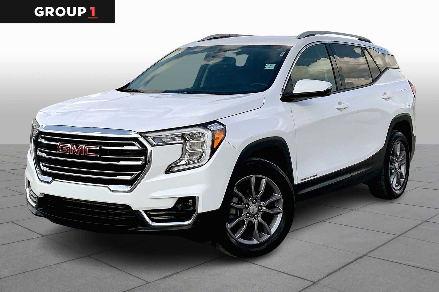 2024 GMC Terrain SLT's photo