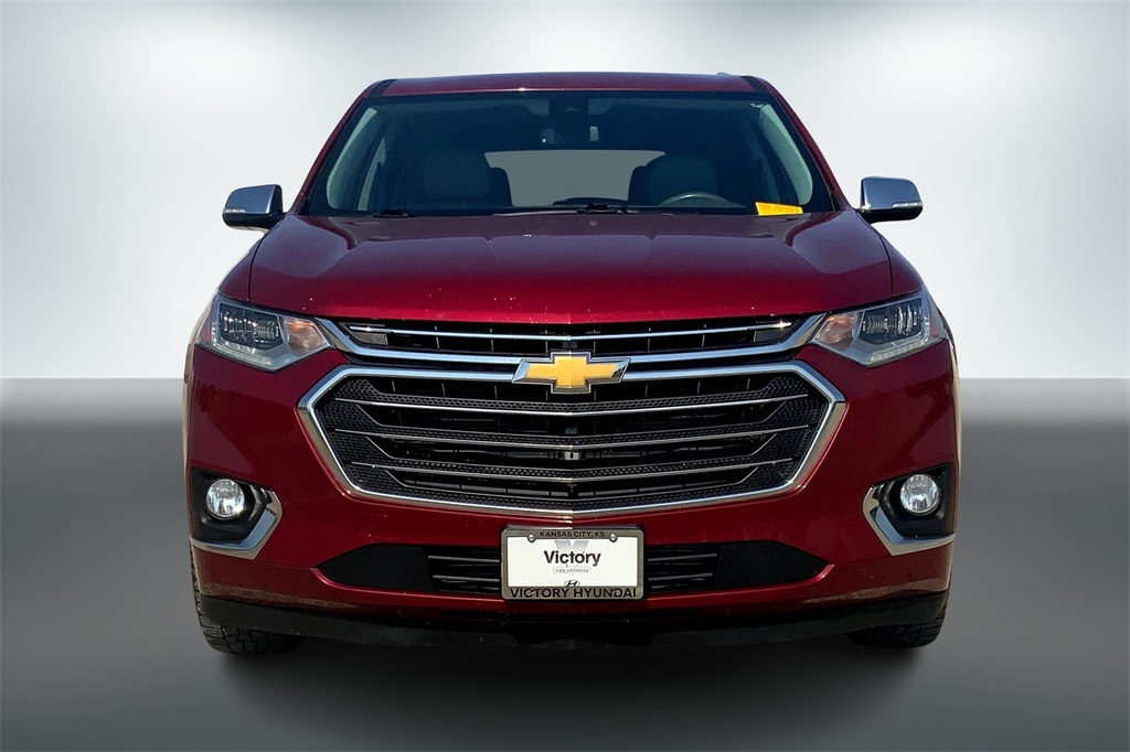 Used 2018 Chevrolet Traverse Premier with VIN 1GNEVJKW7JJ124560 for sale in Kansas City