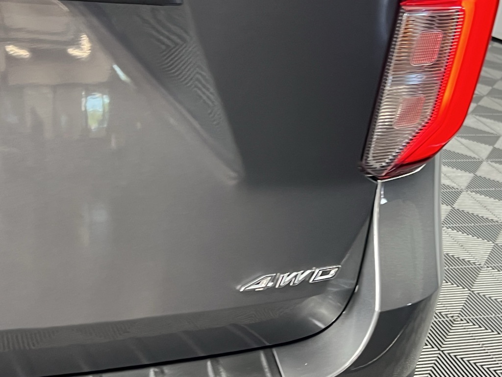 2023 Ford Explorer Timberline photo 2