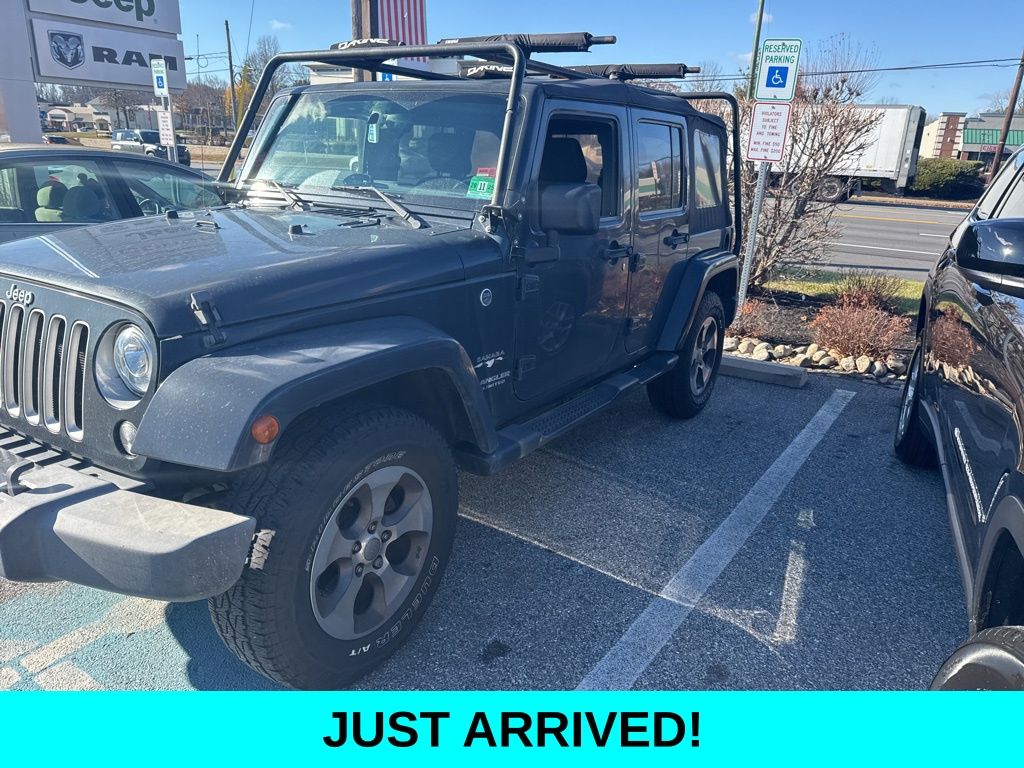 2017 Jeep Wrangler Unlimited Sahara photo 3