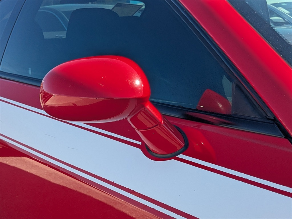 2016 Dodge Challenger SXT photo 10