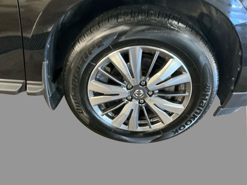 2020 Nissan Pathfinder S photo 13