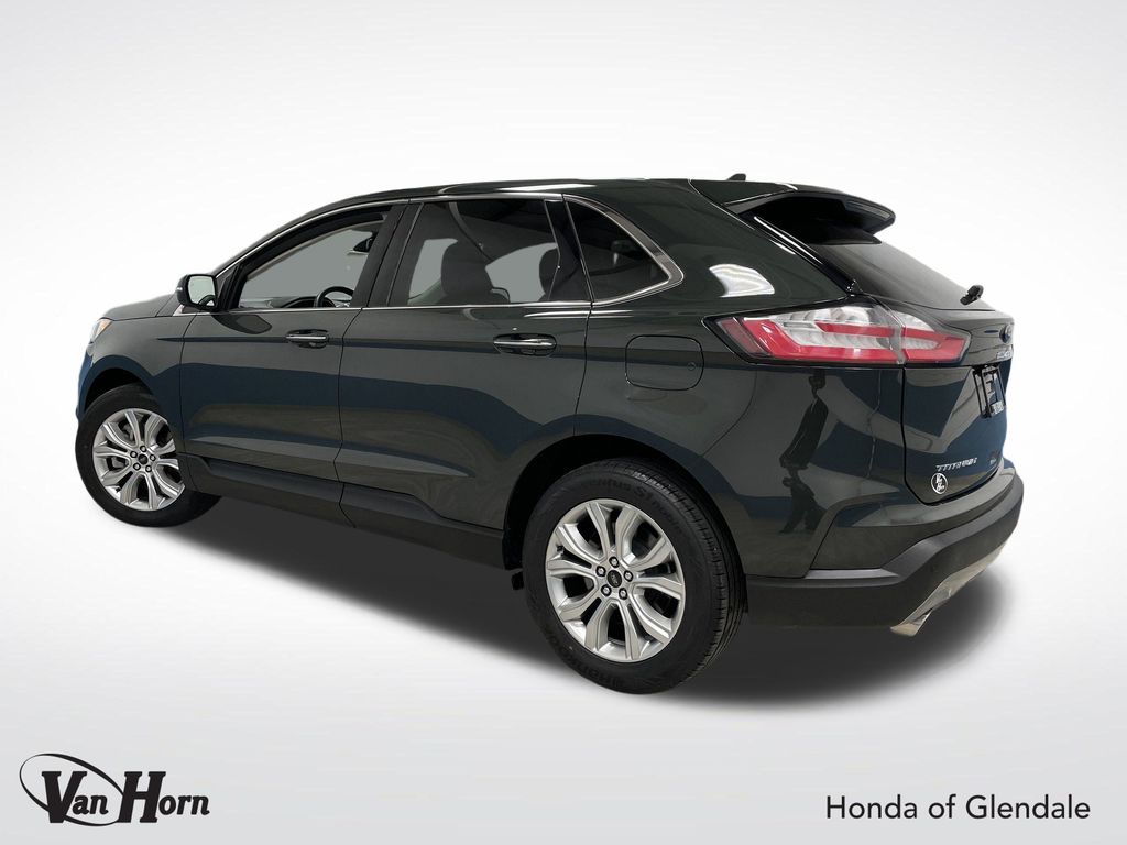 2024 Ford Edge Titanium photo 3