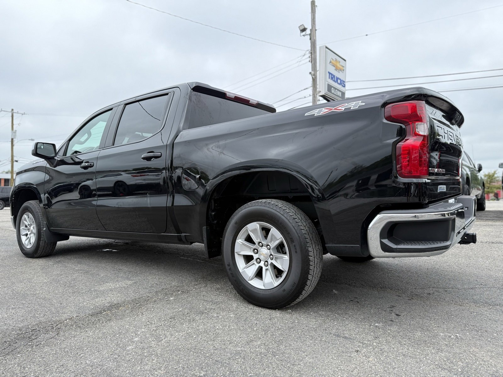 2022 Chevrolet Silverado 1500 LT photo 4