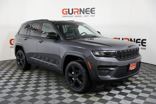 2025 Jeep Grand Cherokee Altitude X photo 2
