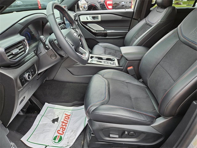 2024 Ford Explorer ST photo 8