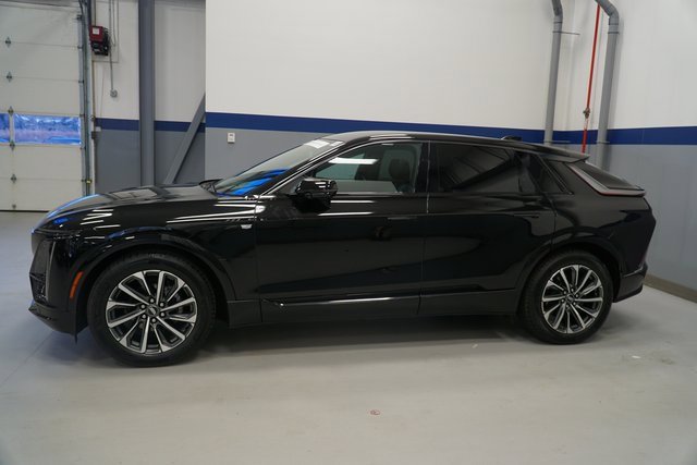 Certified 2024 Cadillac LYRIQ Sport 1 with VIN 1GYKPTRLXRZ103819 for sale in White Plains, NY