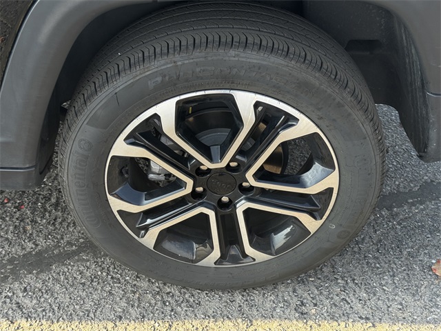 2023 Jeep Compass Limited photo 10