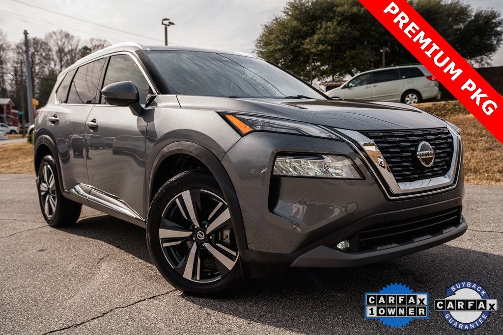 2021 Nissan Rogue SL's photo