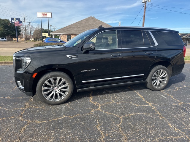 2021 GMC Yukon Denali's photo