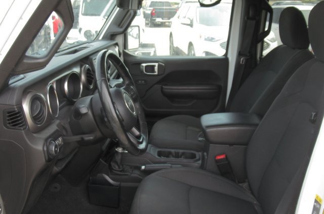 2020 Jeep Wrangler Unlimited Sport photo 2