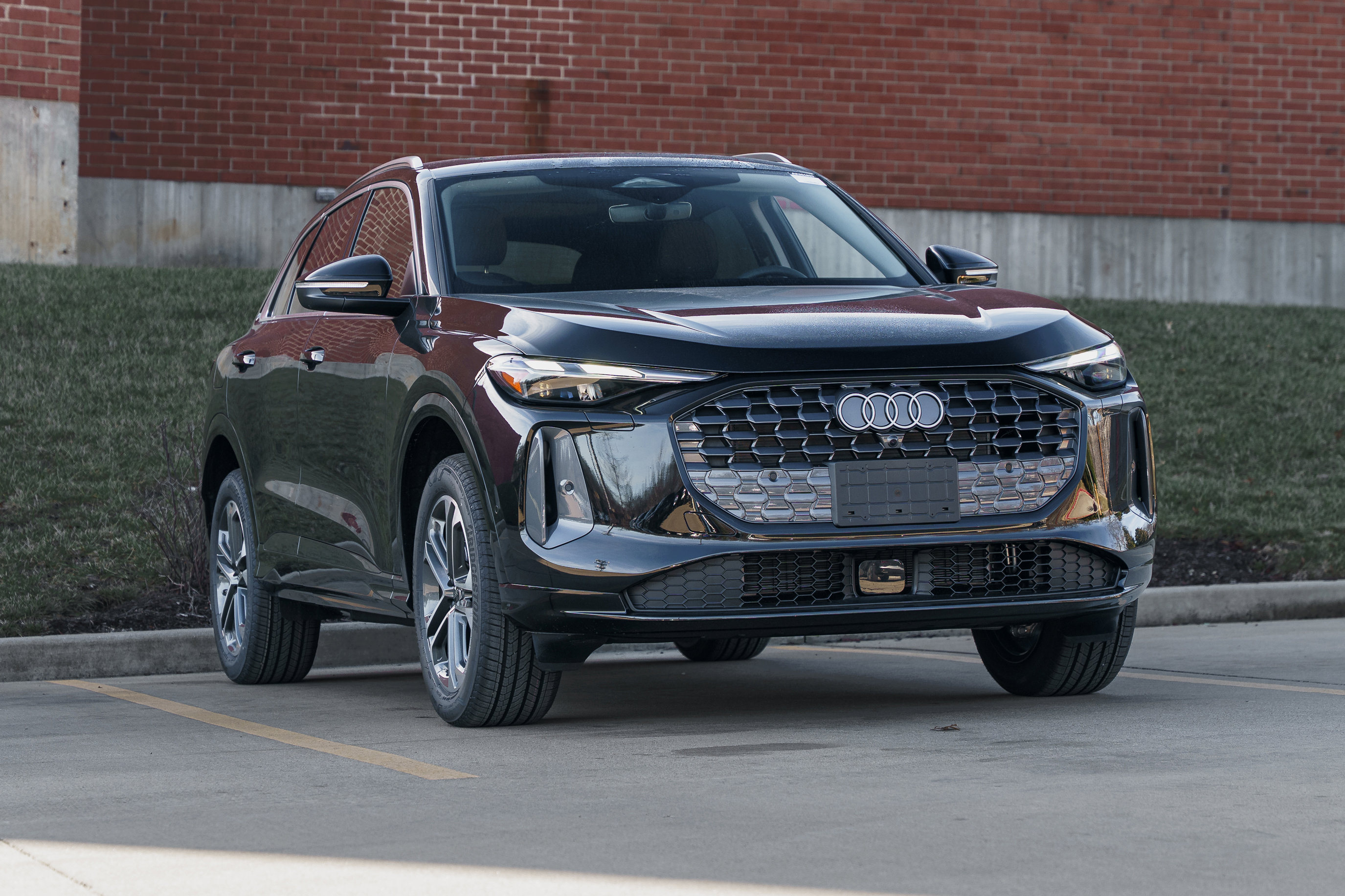 2025 Audi Q5 Premium's photo