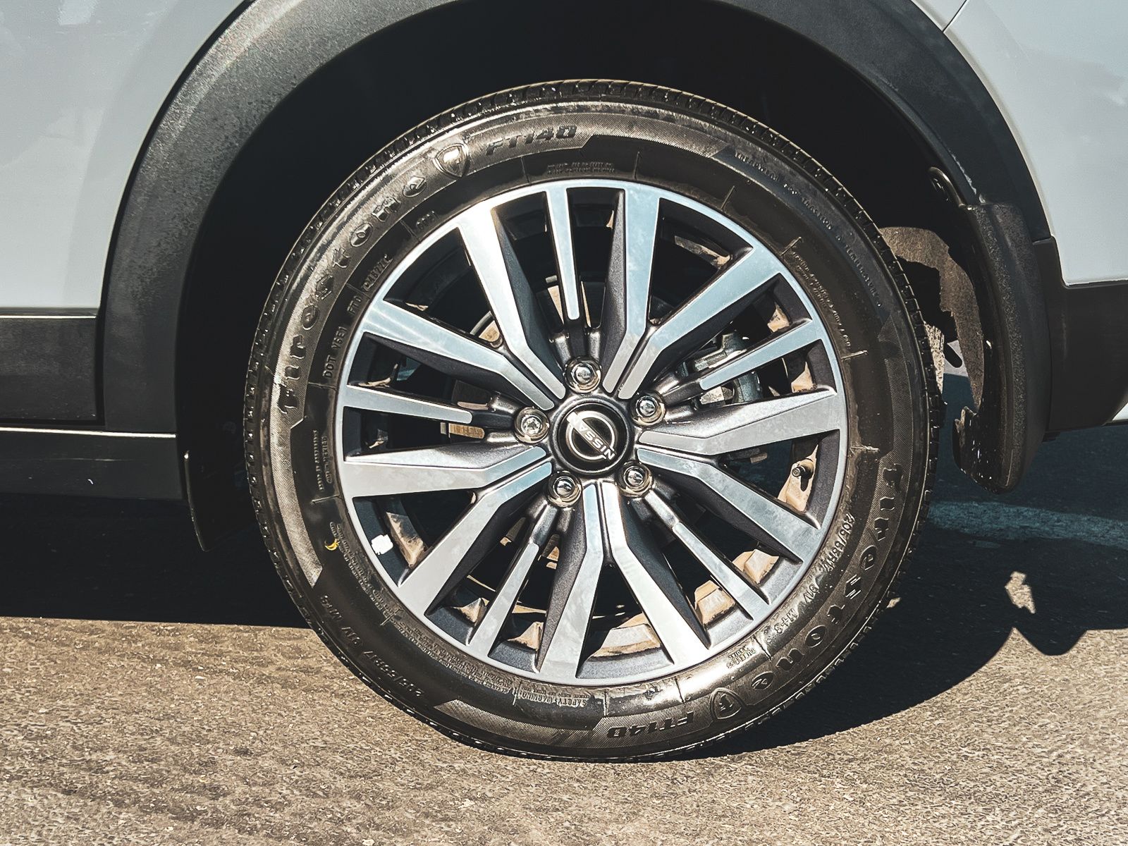 2023 Nissan Kicks SV photo 3