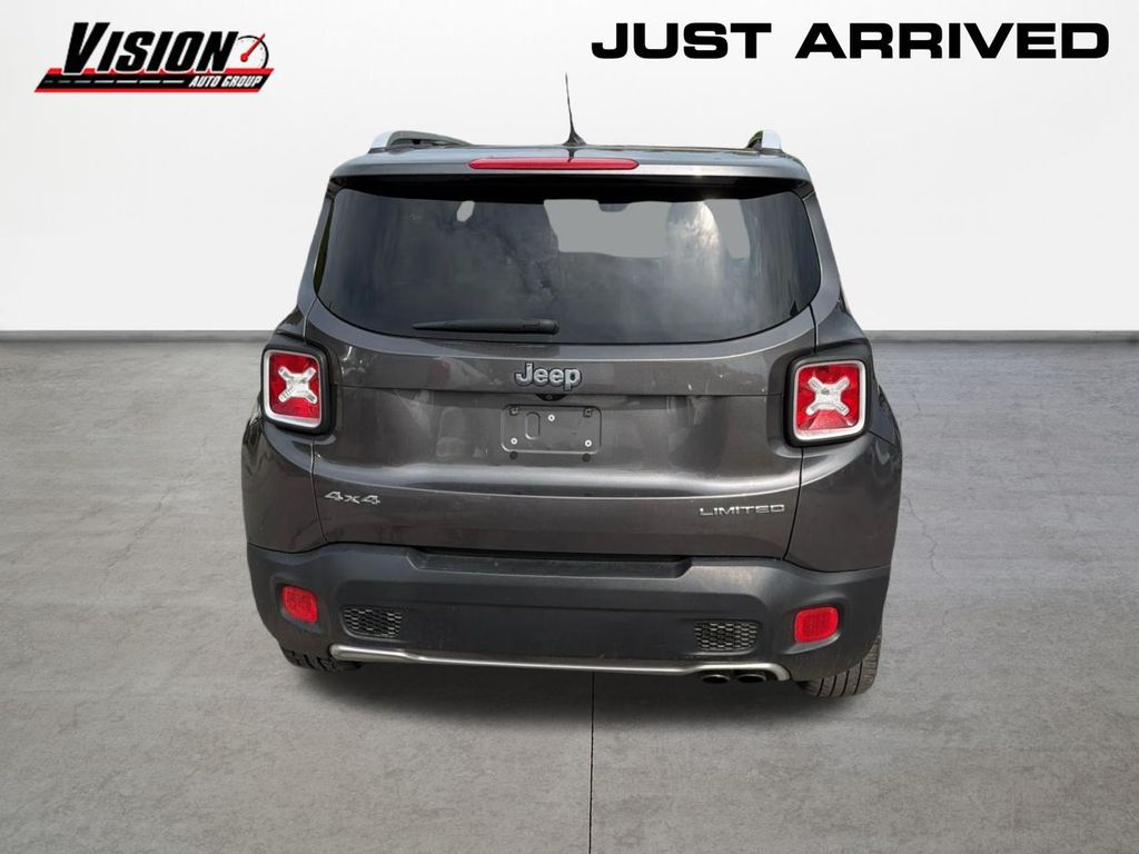 2016 Jeep Renegade Limited photo 6