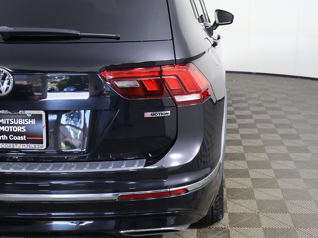 2020 Volkswagen Tiguan SEL Premium R-Line photo 18
