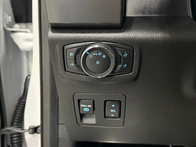 2016 Ford F-150 XLT photo 11