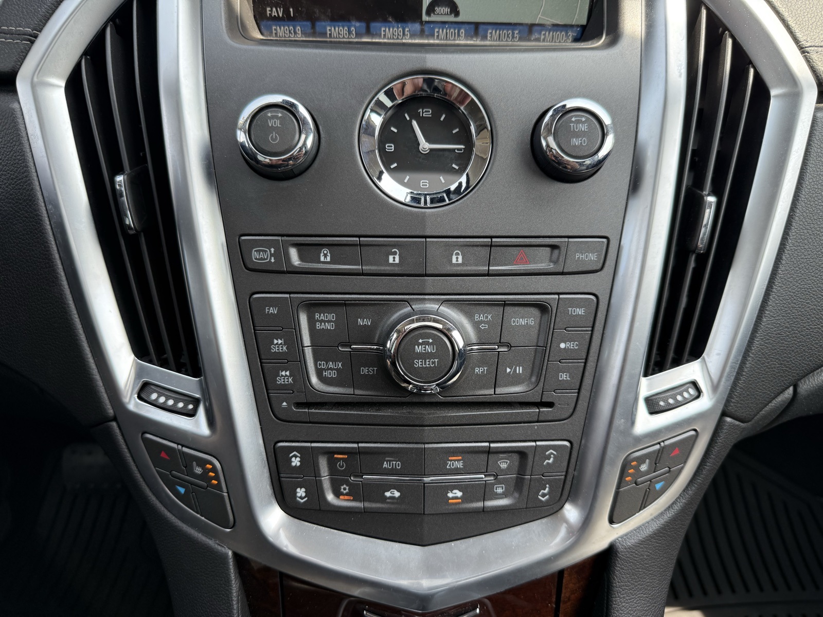 2012 Cadillac SRX Performance photo 27
