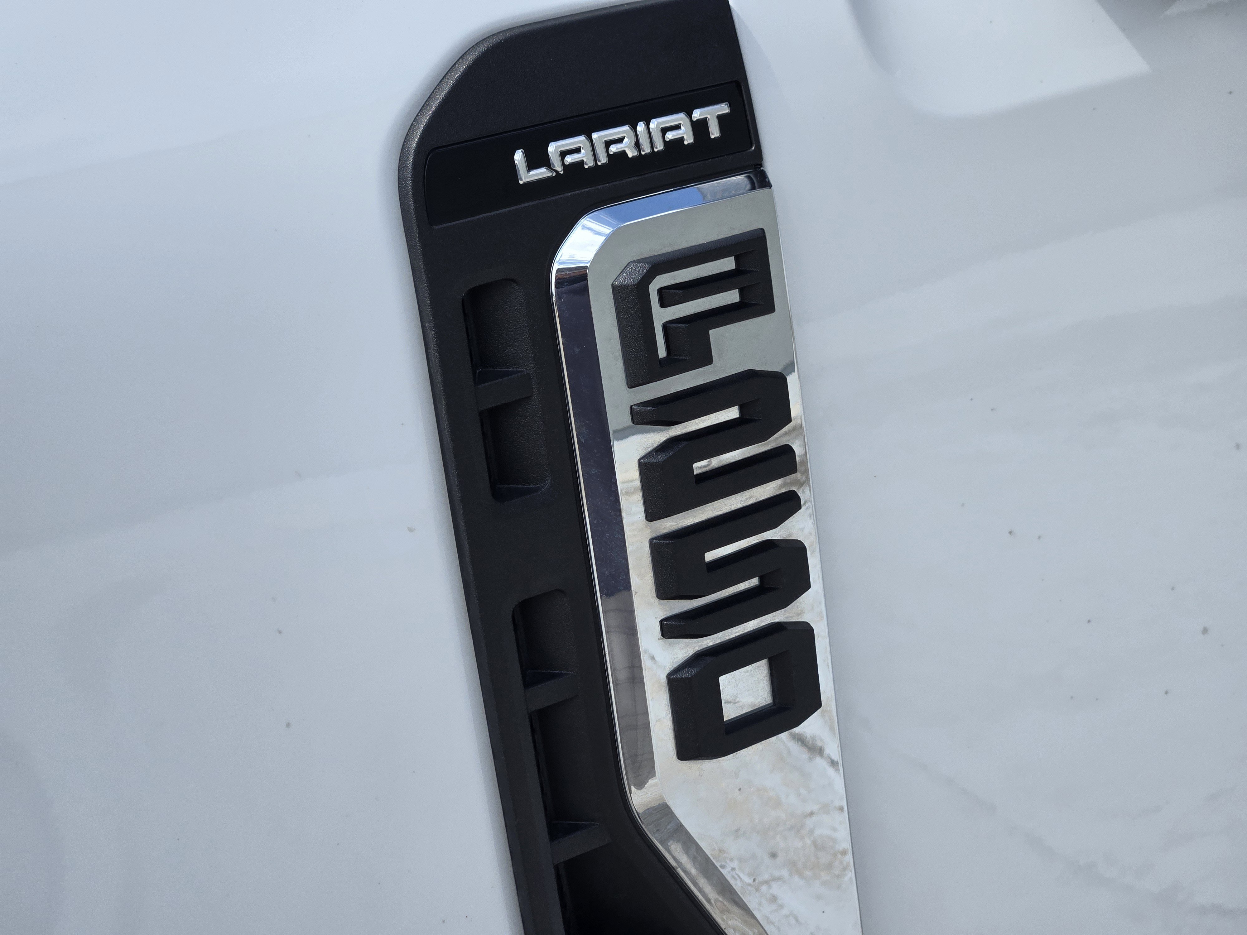 2024 Ford F-250 Lariat photo 3
