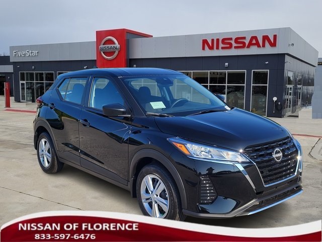 2025 Nissan KICKS PLAY Base's photo