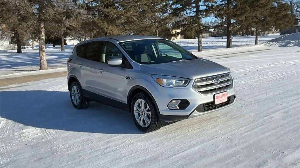 Used 2017 Ford Escape SE with VIN 1FMCU9GD9HUE96222 for sale in Oslo, Minnesota