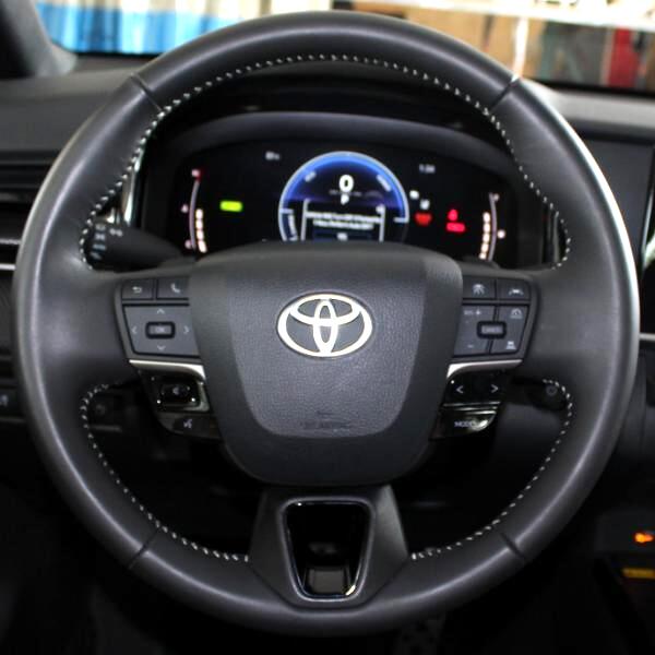 2025 Toyota Camry XLE photo 13