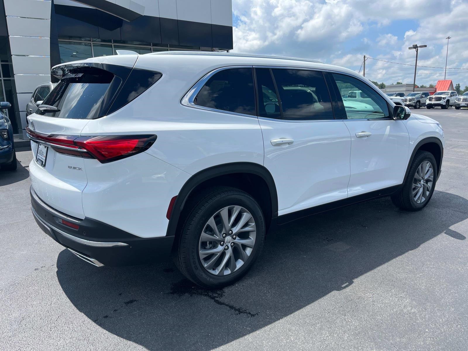 2026 Buick Enclave Preferred photo 3