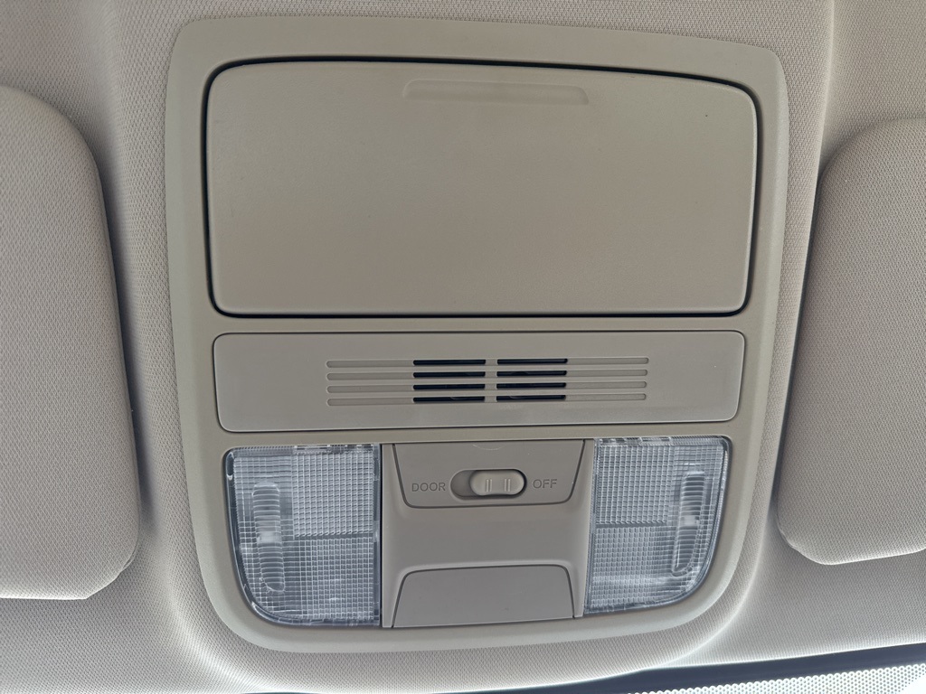 2017 Honda CR-V LX photo 40