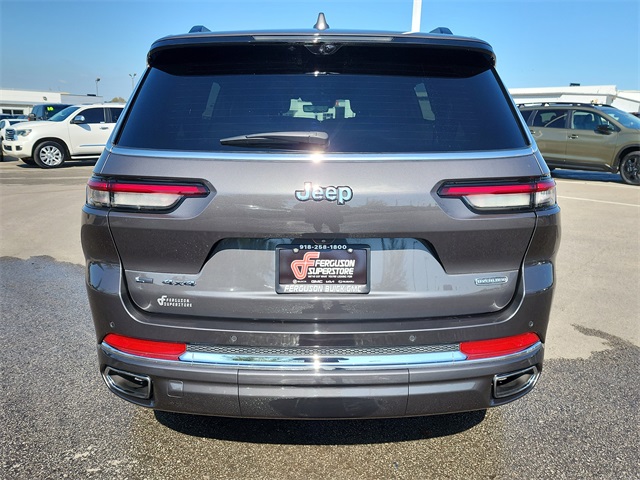 2021 Jeep Grand Cherokee Overland photo 3