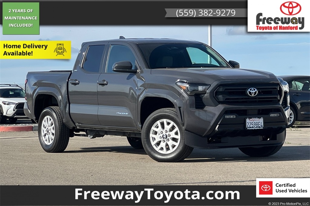 2025 Toyota Tacoma SR5's photo