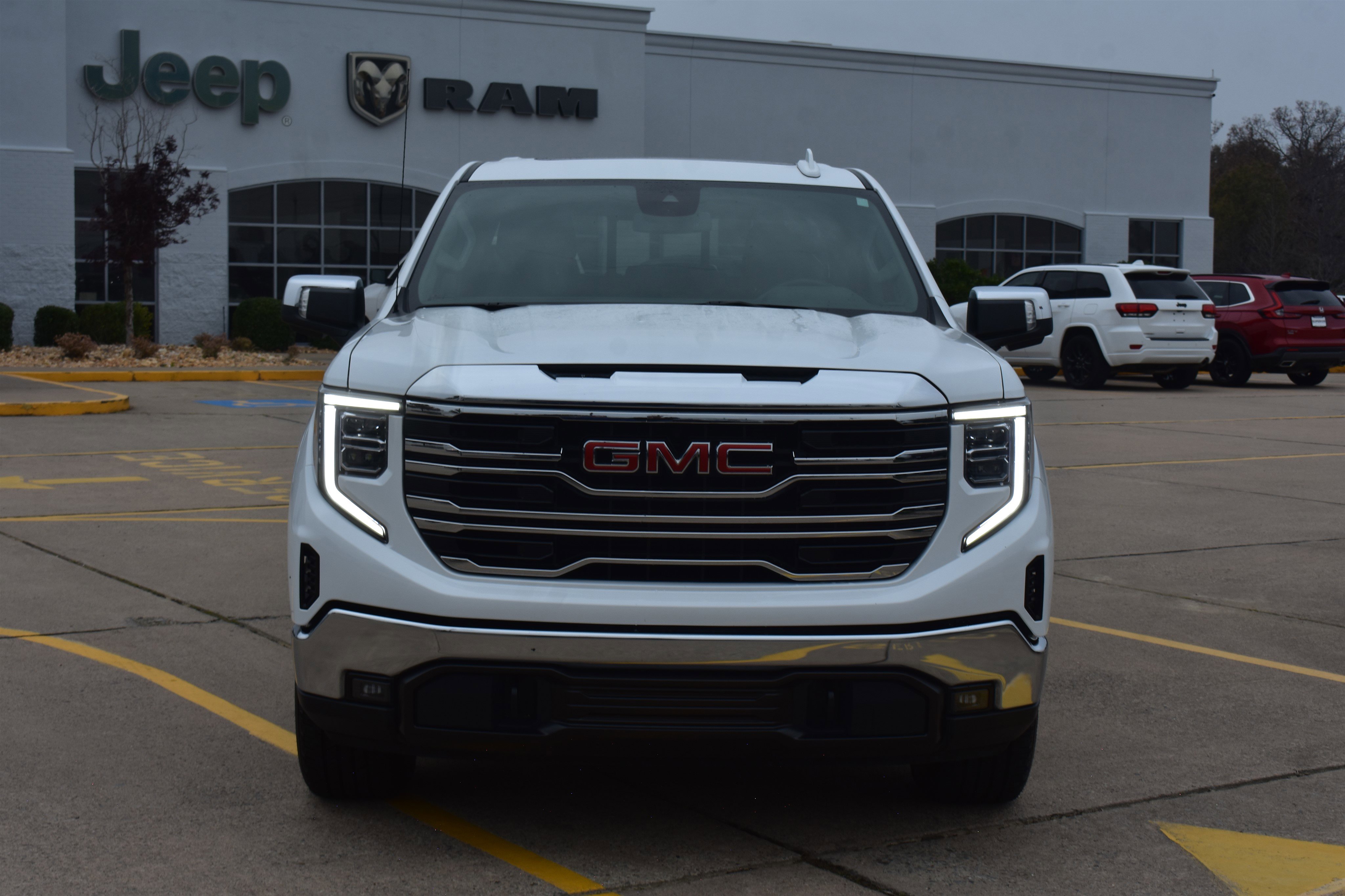 Used 2024 GMC Sierra 1500 SLT with VIN 3GTUUDED4RG297436 for sale in Little Rock