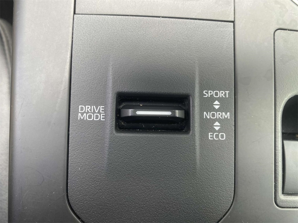2023 Toyota Highlander XSE photo 19