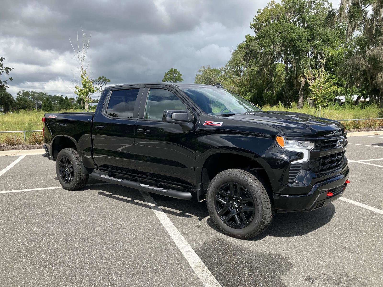 2025 Chevrolet Silverado LT's photo