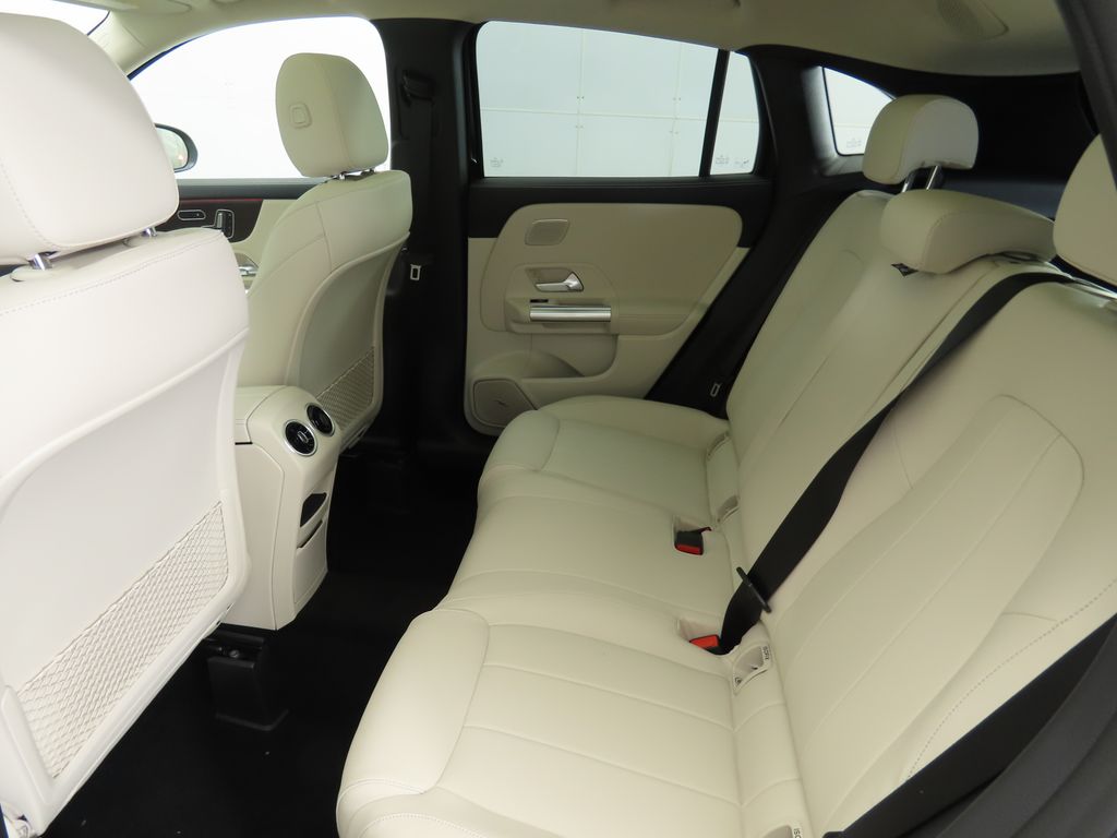 2026 Mercedes Benz GLA 250 photo 20