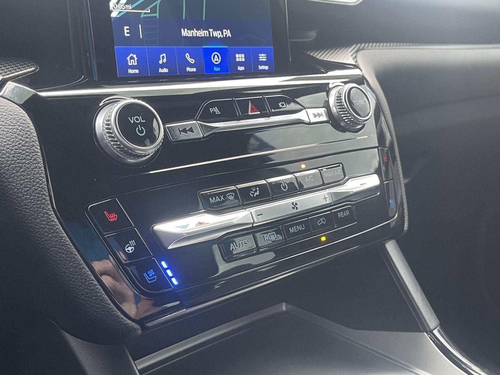 2022 Ford Explorer ST photo 29