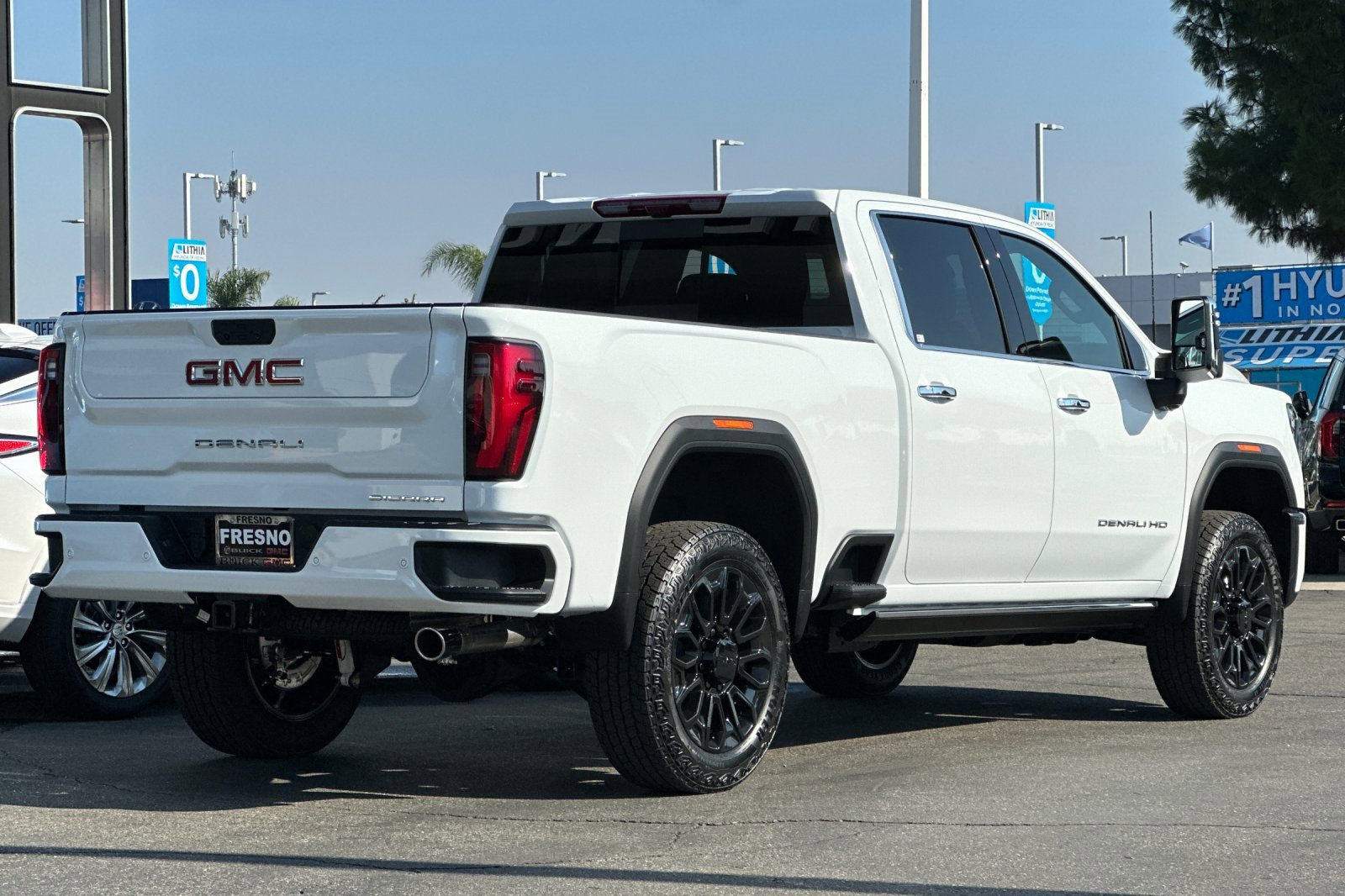 2026 Gmc Sierra HD Denali photo 4