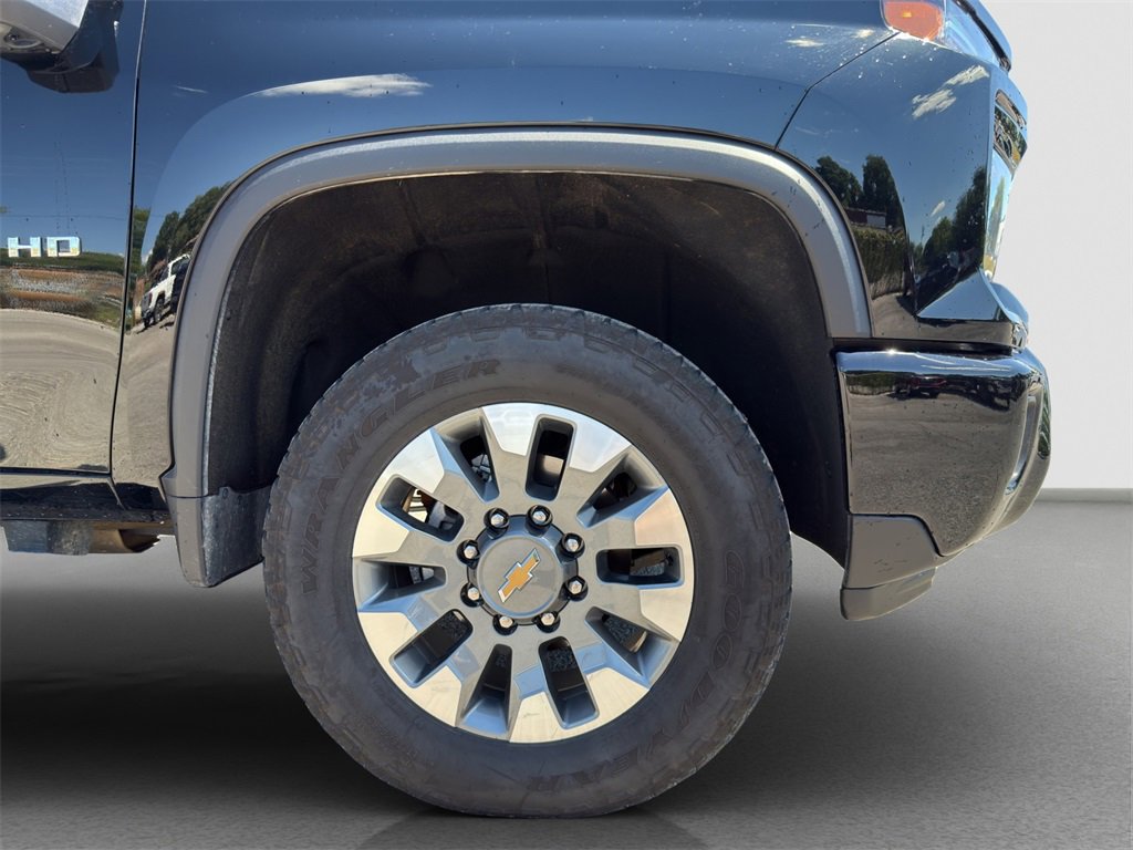 Used 2024 Chevrolet Silverado 2500HD Custom with VIN 2GC4YMEY3R1272334 for sale in Kansas City